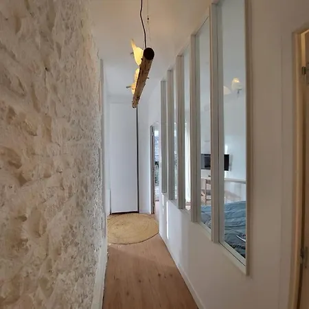 La Verrerie, Terrasse Et Jardinet Daire